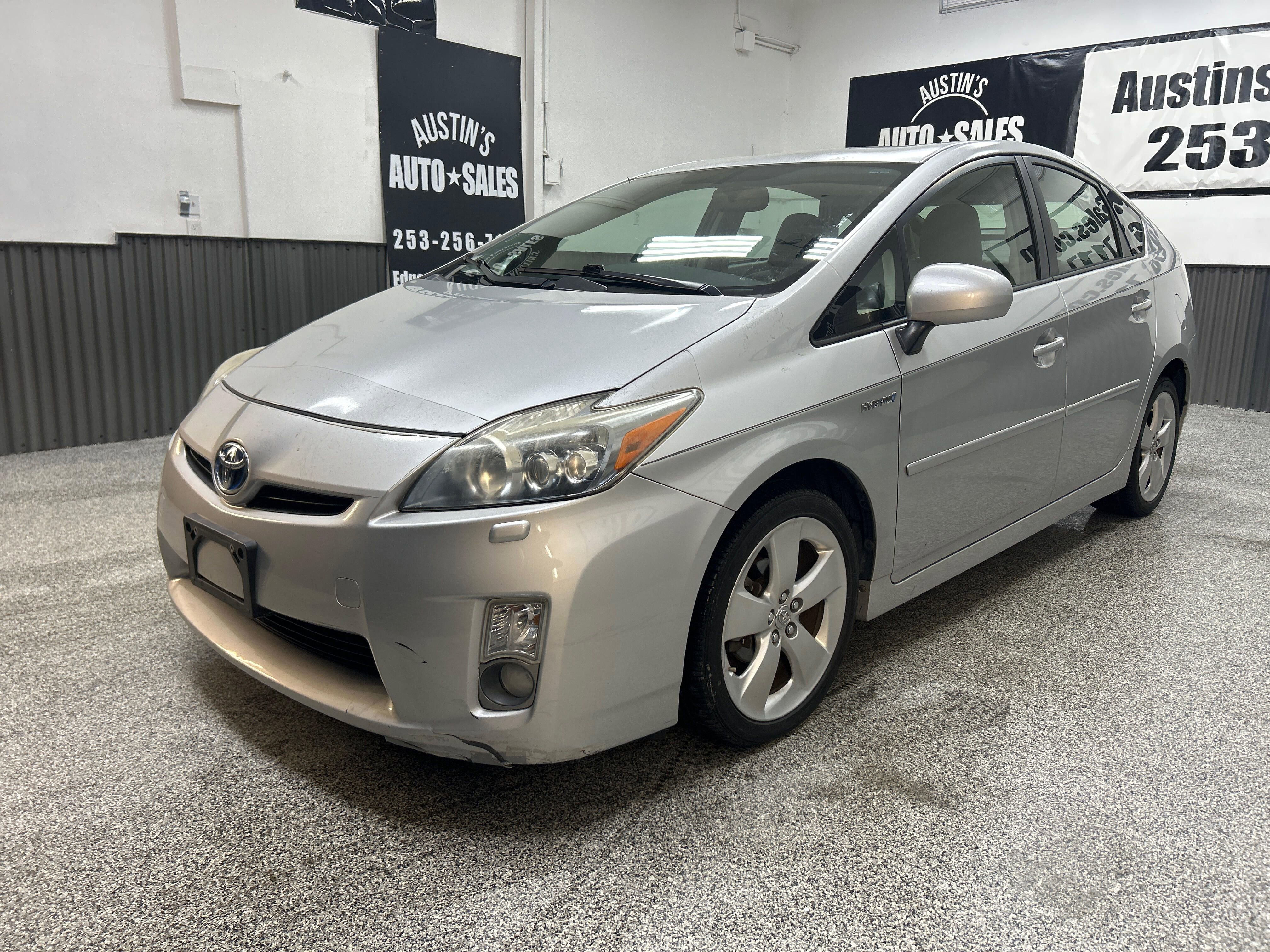 Used 2010 Toyota Prius Five image 3