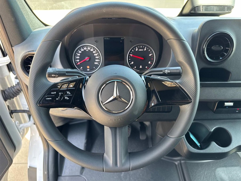 New 2025 Mercedes-Benz Sprinter 2500 image 31