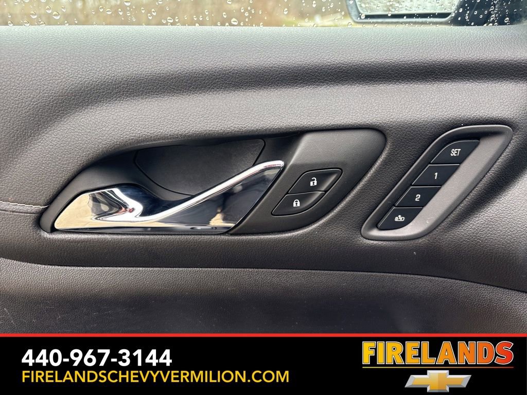 Used 2023 GMC Acadia SLT w/ Technology Package image 14