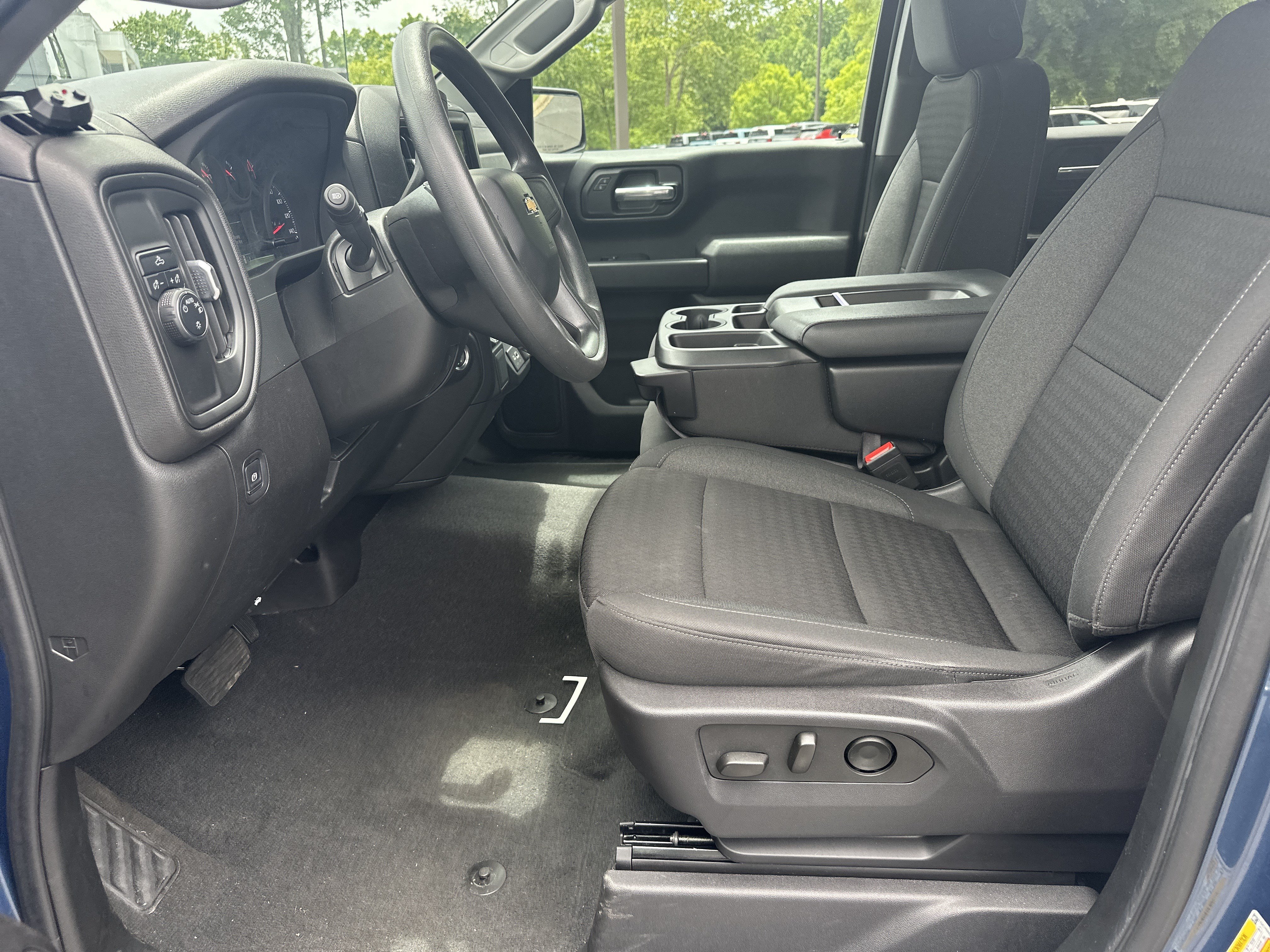 Used 2024 Chevrolet Silverado 1500 Custom RWD image 9