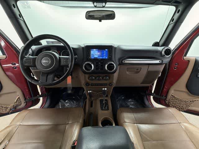 Used 2012 Jeep Wrangler Unlimited Rubicon w/ Dual Top Group AWD/4WD image 16