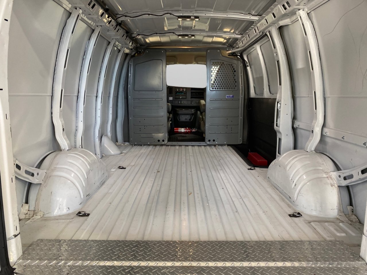 Used 2022 GMC Savana 2500 image 19