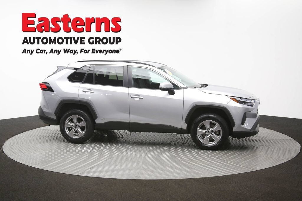 Used 2024 Toyota RAV4 XLE AWD/4WD image 44