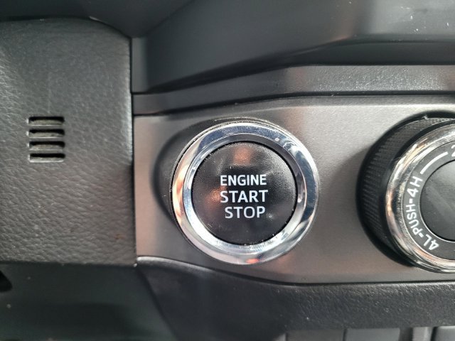 Certified 2019 Toyota Tacoma TRD Off-Road AWD/4WD image 31