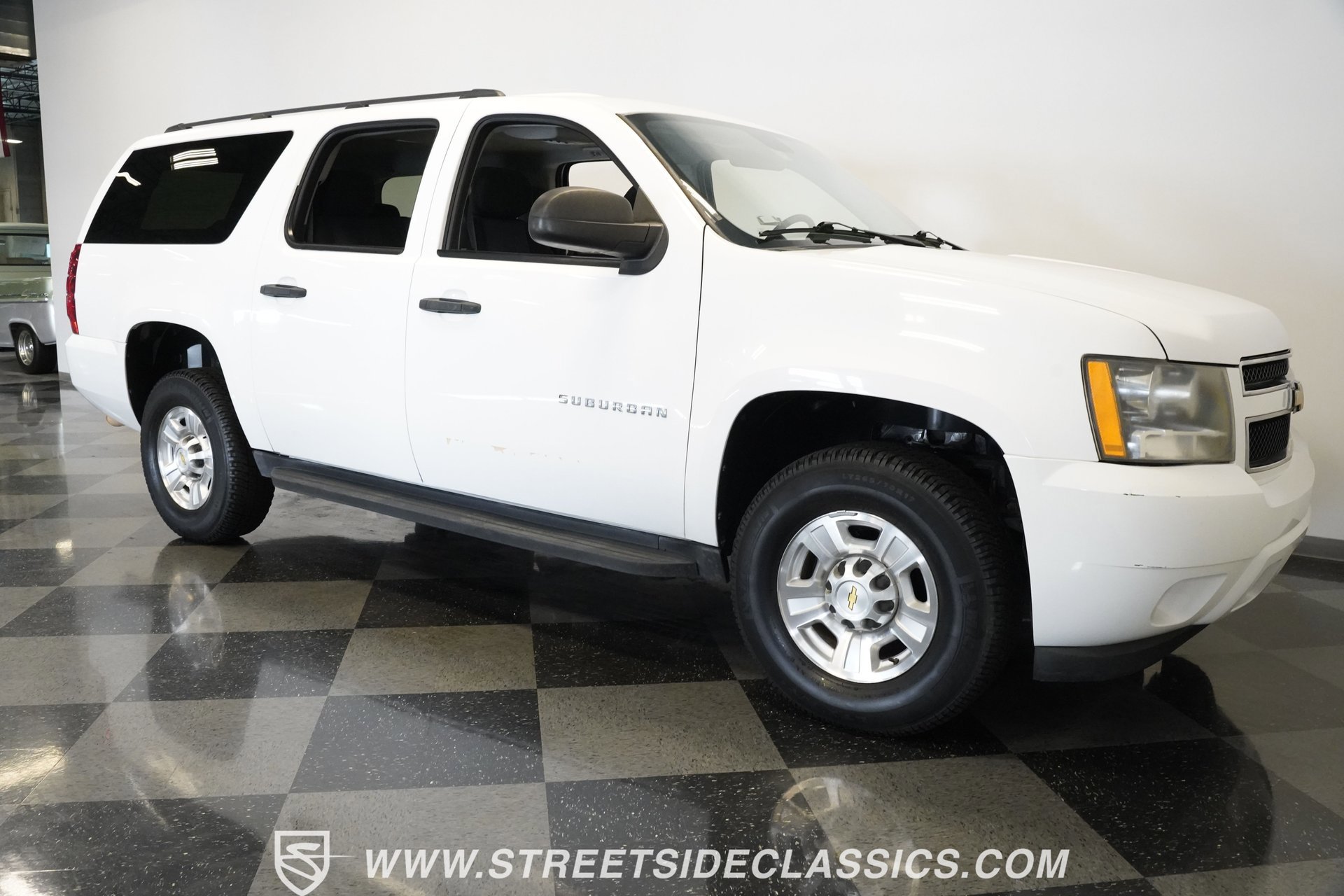 Used 2011 Chevrolet Suburban 2500 w/ Skid Plate Package image 19