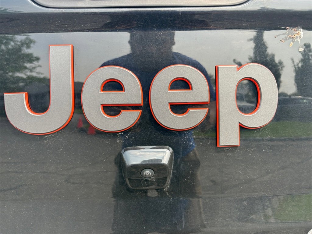 Certified 2023 Jeep Gladiator Mojave image 17