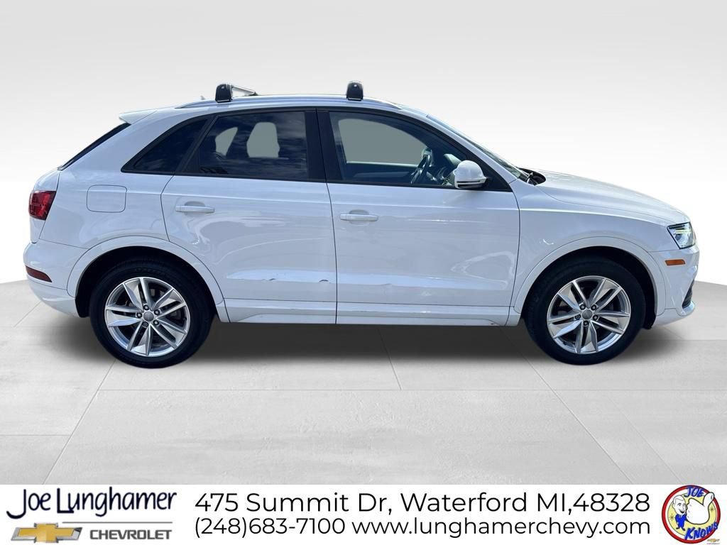 Used 2017 Audi Q3 2.0T Premium AWD/4WD image 2