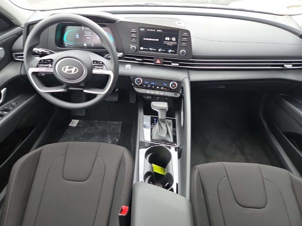 New 2026 Hyundai Elantra Hybrid FWD image 25