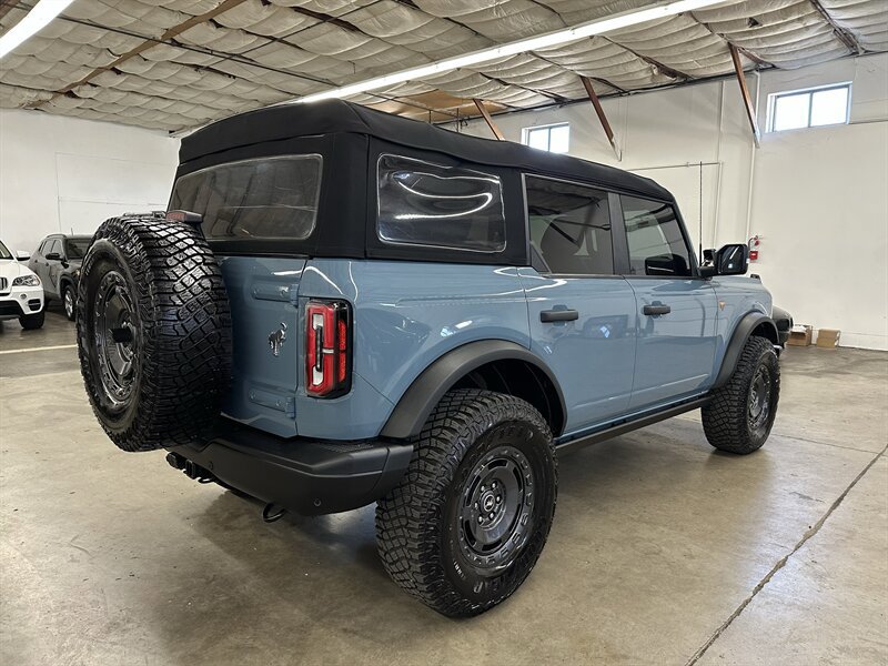 Used 2023 Ford Bronco Badlands AWD/4WD image 3