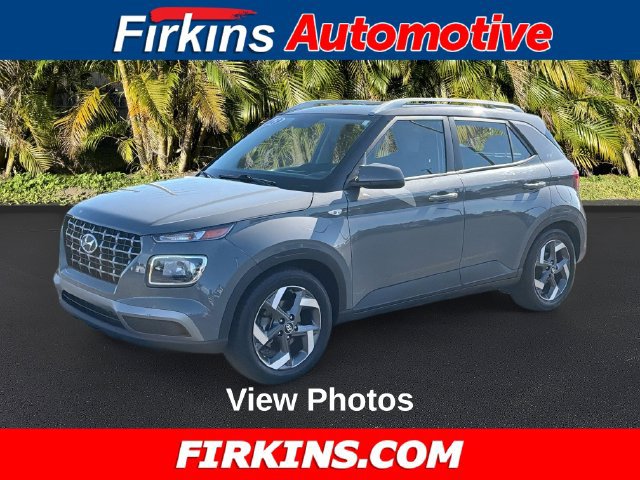 Used 2023 Hyundai Venue SEL FWD image 1