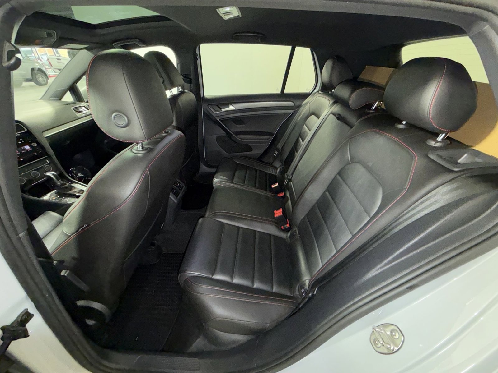 Used 2019 Volkswagen GTI SE image 24