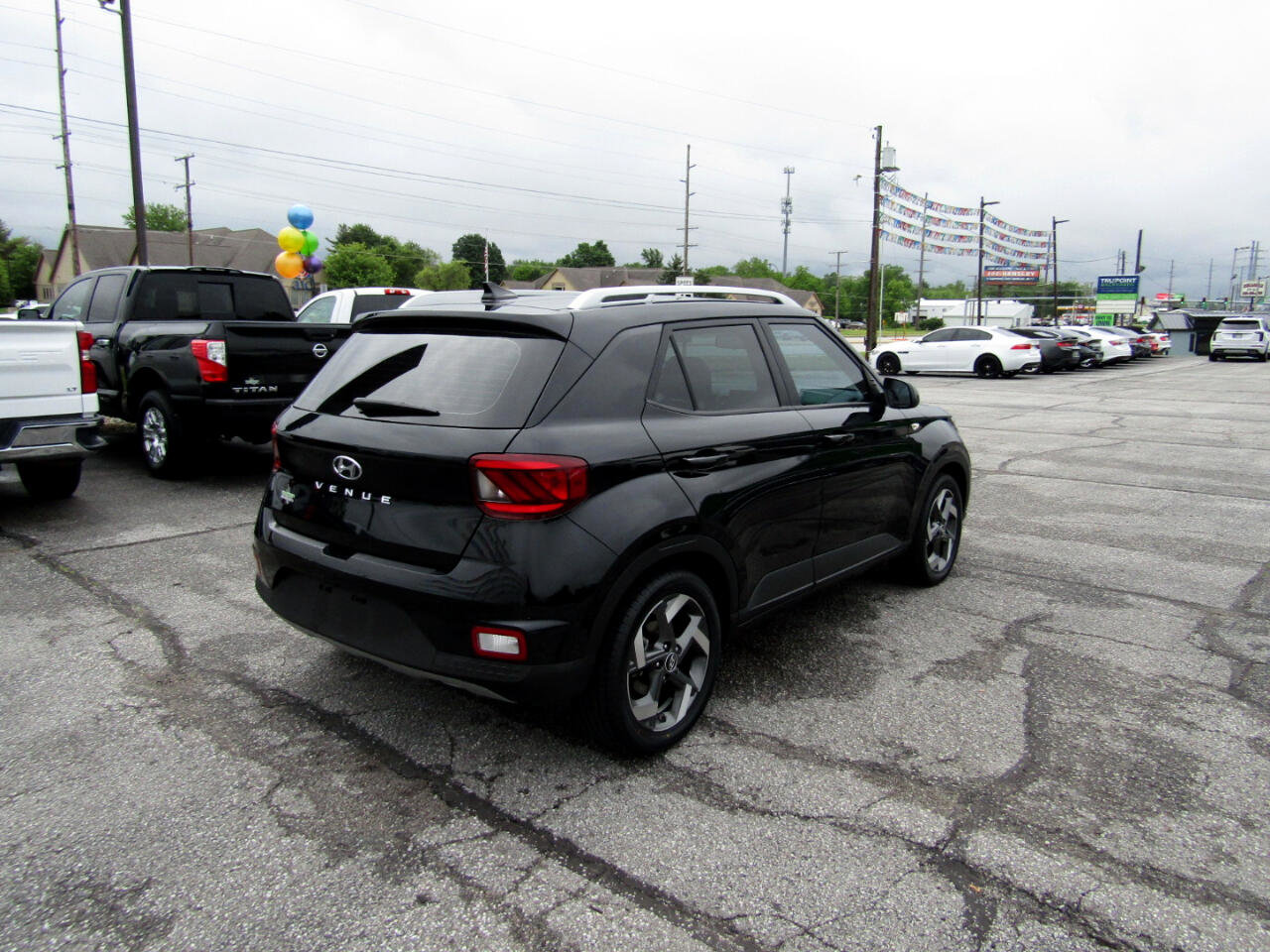 Used 2022 Hyundai Venue SEL image 7