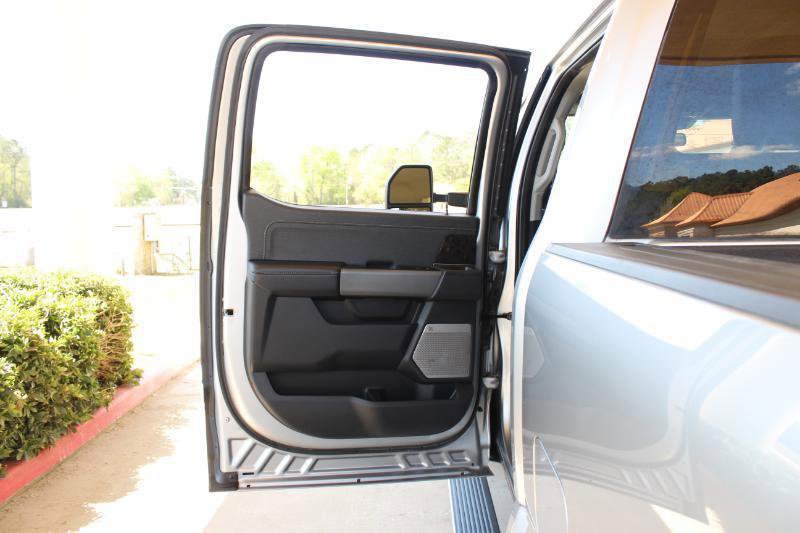 Used 2023 Ford F250 Lariat w/ Chrome Package image 29