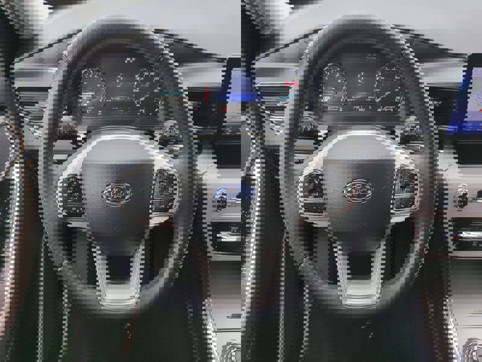 Used 2024 Ford Explorer XLT w/ Equipment Group 202A AWD/4WD image 22