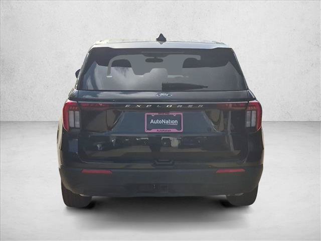 New 2026 Ford Explorer Active RWD image 8