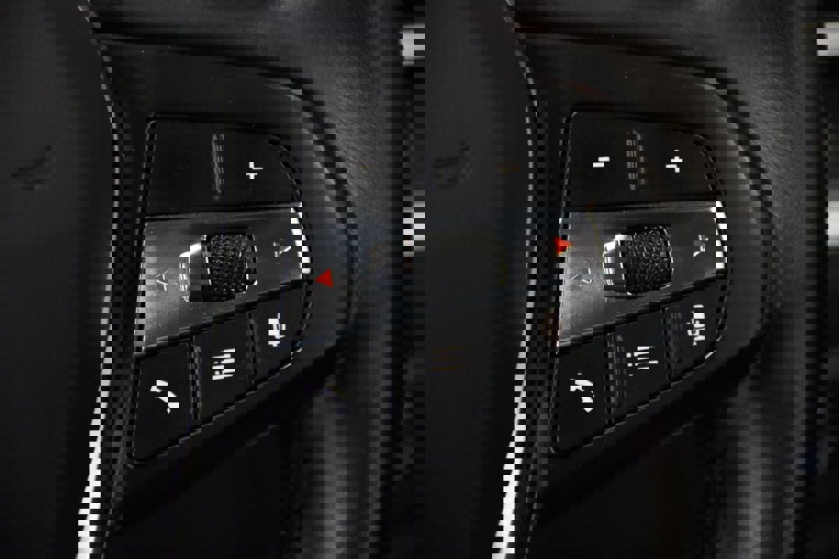 Used 2021 BMW 430i Convertible w/ Premium Package image 15