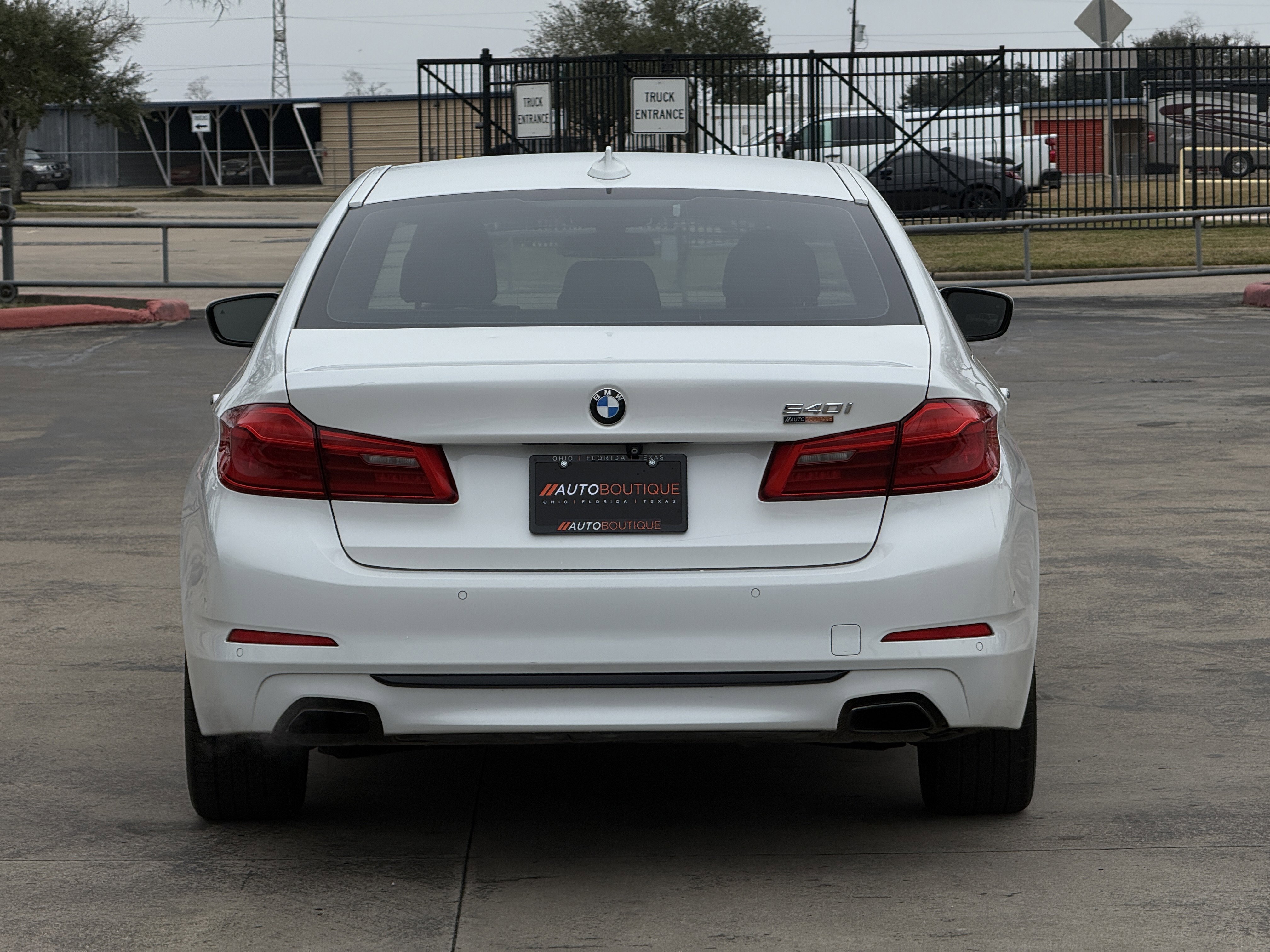 Used 2017 BMW 540i w/ Premium Package image 8