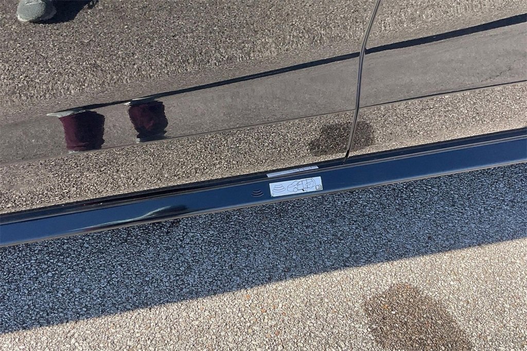 Used 2024 Toyota Sienna XLE image 6