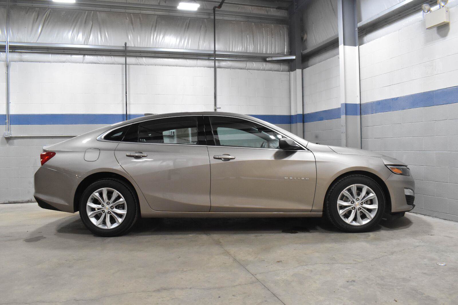 Used 2025 Chevrolet Malibu LT FWD image 27