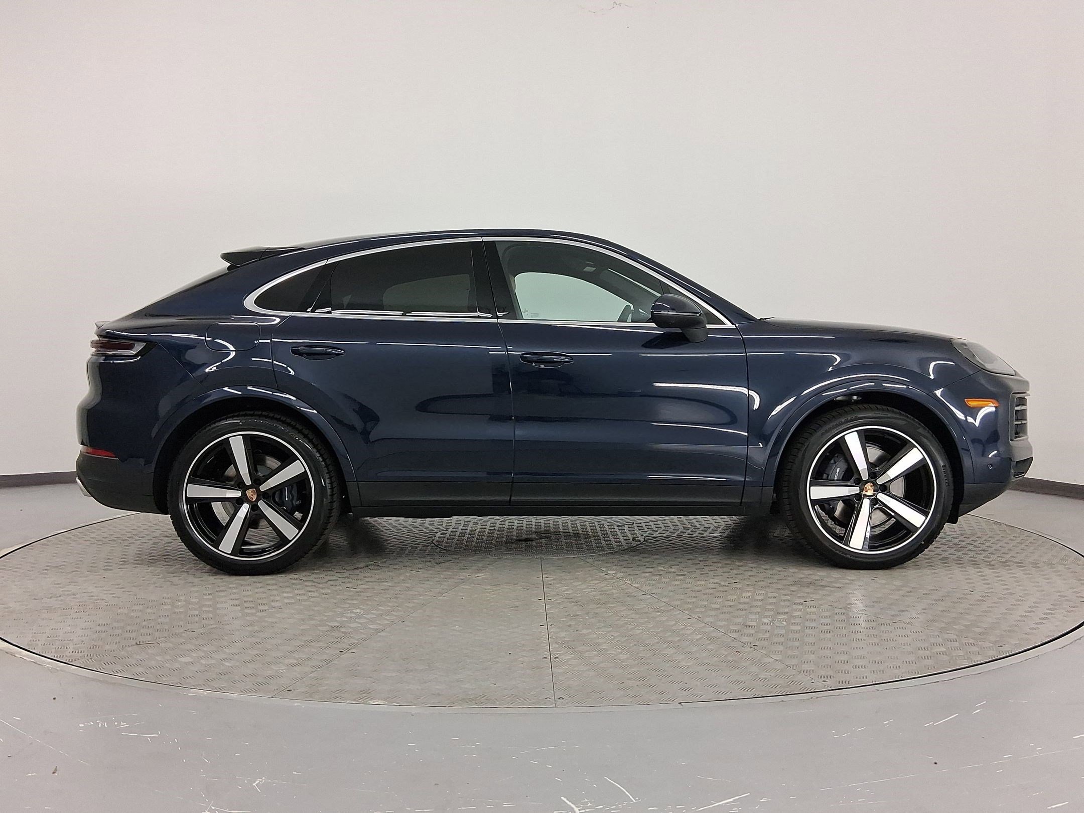 New 2026 Porsche Cayenne Coupe AWD/4WD image 8
