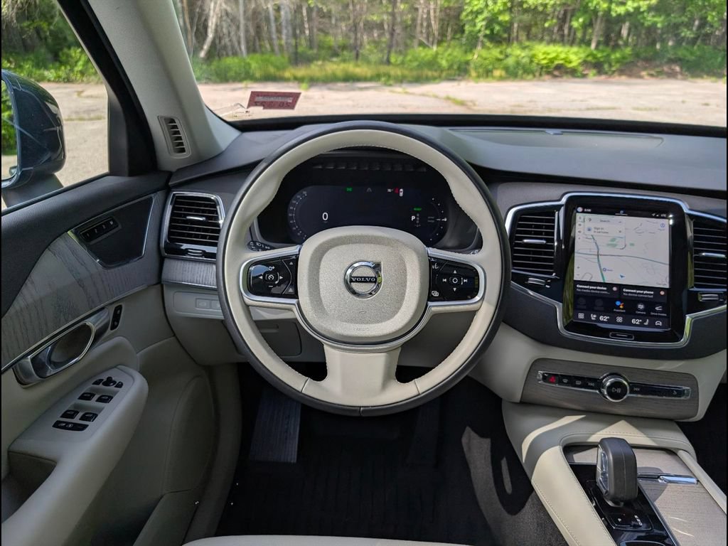 Certified 2025 Volvo XC90 T8 Plus w/ Protection Package Premier AWD/4WD image 12