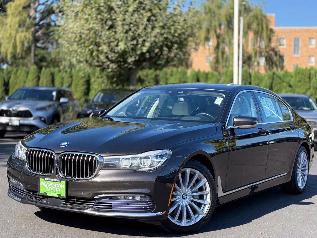 Used 2016 BMW 740i RWD image 1