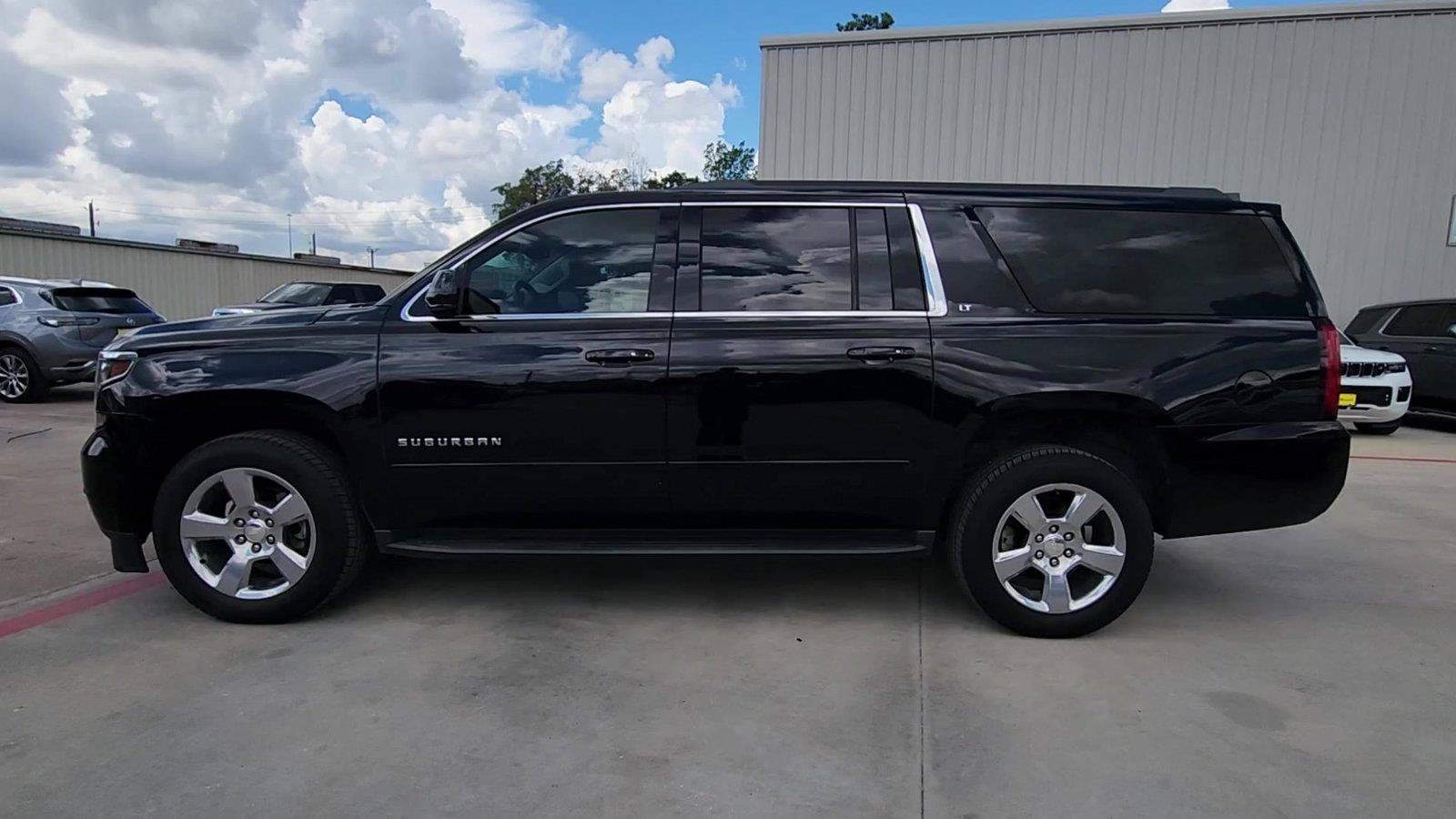 Used 2019 Chevrolet Suburban LT RWD image 5