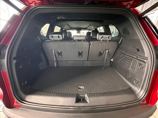 New 2026 GMC Acadia AT4 w/ Luxury Package AWD/4WD image 10