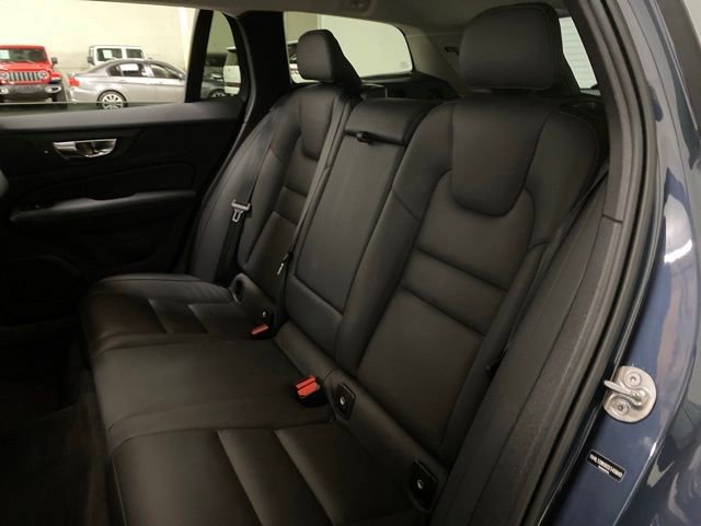 Used 2025 Volvo V60 B5 Cross Country Plus AWD/4WD image 39