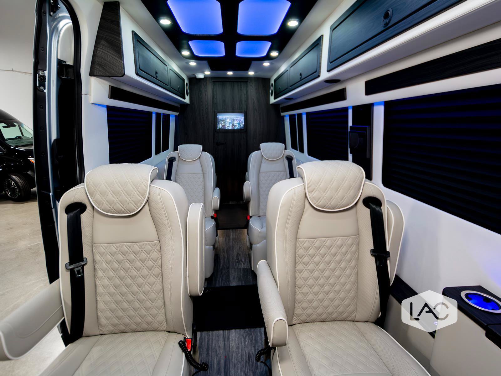 Used 2025 Mercedes-Benz Sprinter 3500 image 26