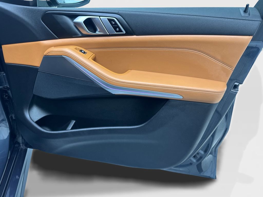 Used 2022 BMW X5 sDrive40i w/ M Sport Package image 49