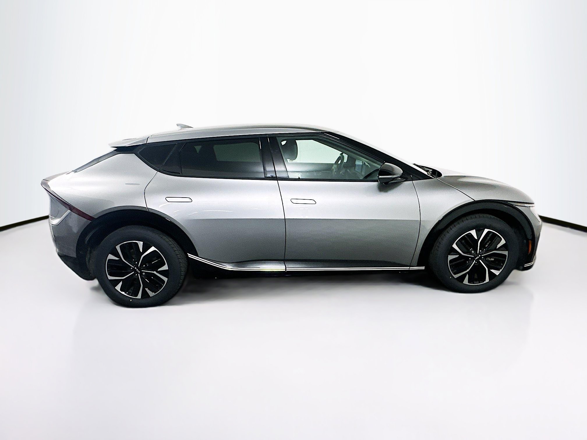 Used 2023 Kia EV6 Wind w/ Wind Technology Package RWD image 10