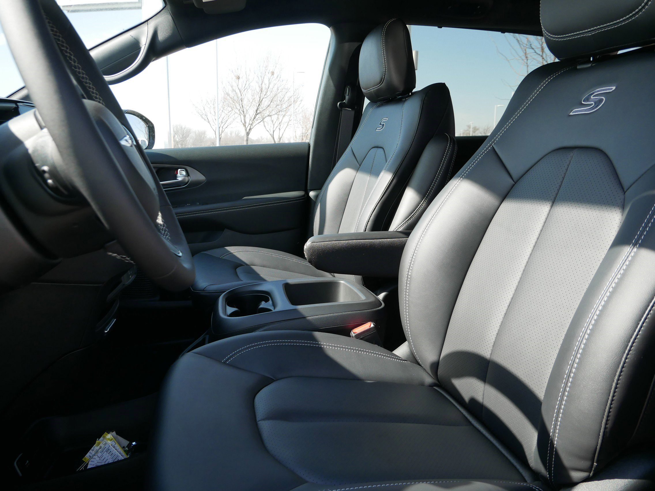 New 2026 Chrysler Pacifica Select FWD image 9