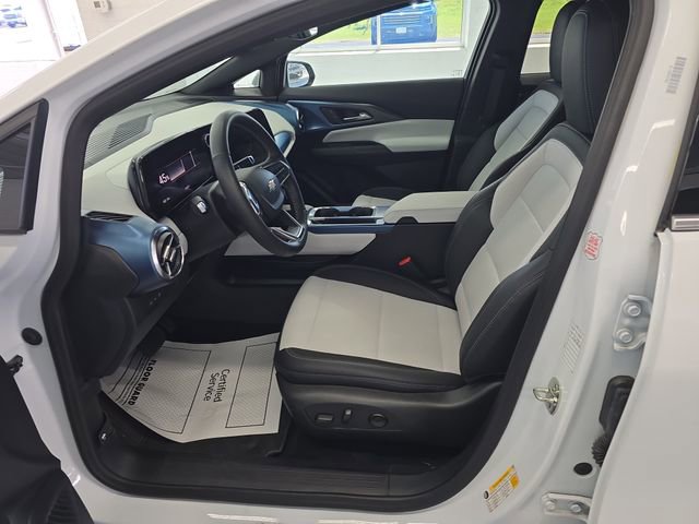 Certified 2025 Chevrolet Equinox EV LT image 13