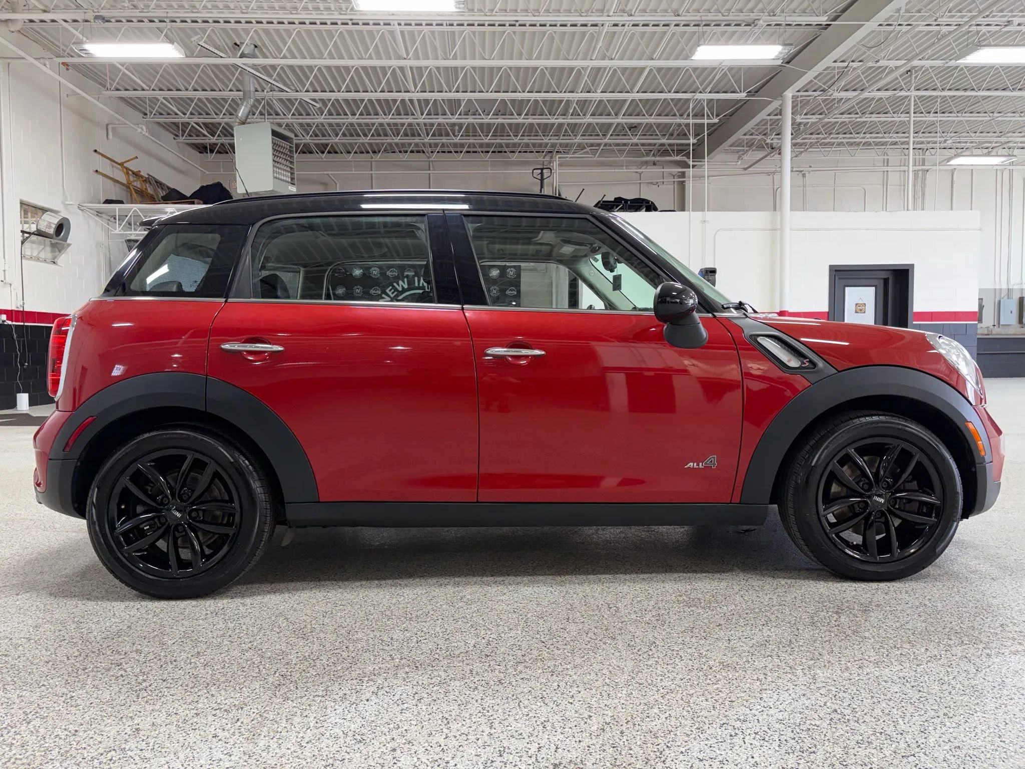 Used 2013 MINI Cooper Countryman S image 11