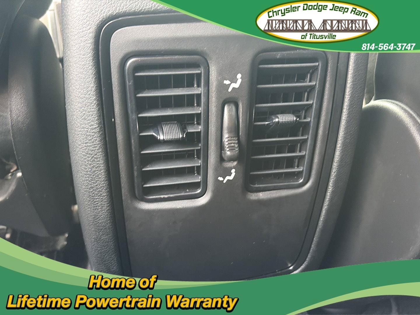 Used 2024 Dodge Durango SXT AWD/4WD image 32