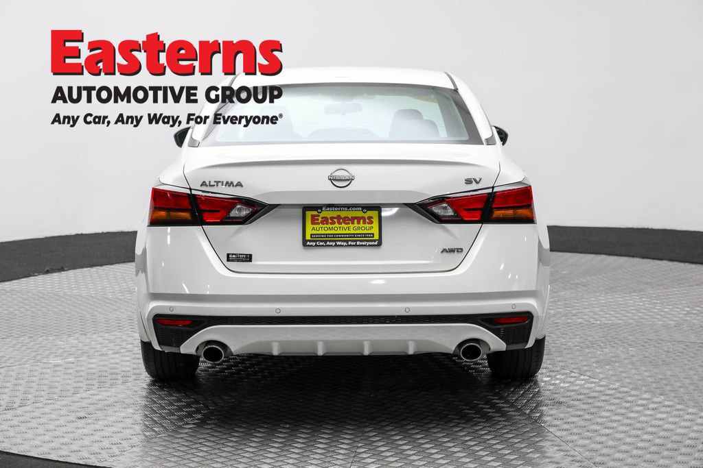 Used 2024 Nissan Altima 2.5 SV w/ SV Premium Package AWD/4WD image 8