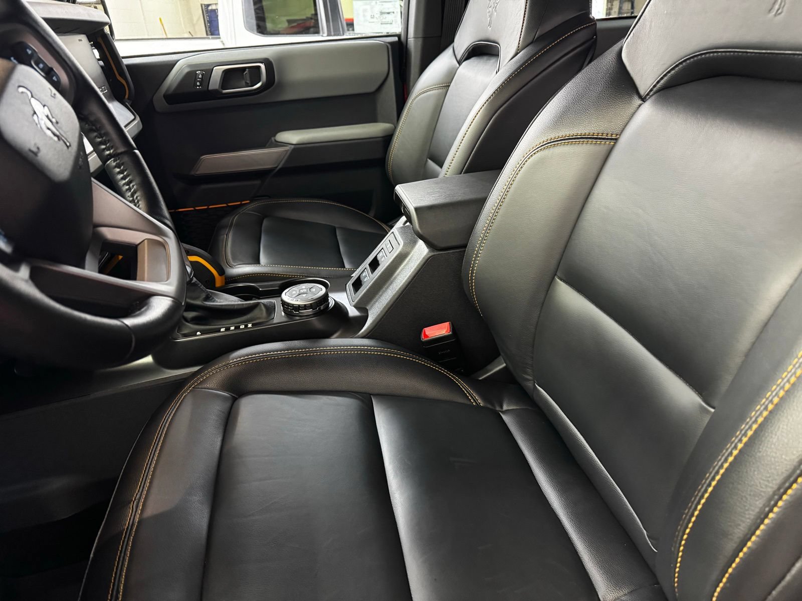 Used 2023 Ford Bronco Badlands AWD/4WD image 9