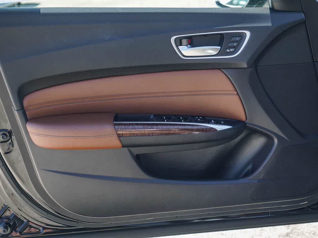 Used 2018 Acura TLX V6 w/ Technology Package FWD image 18