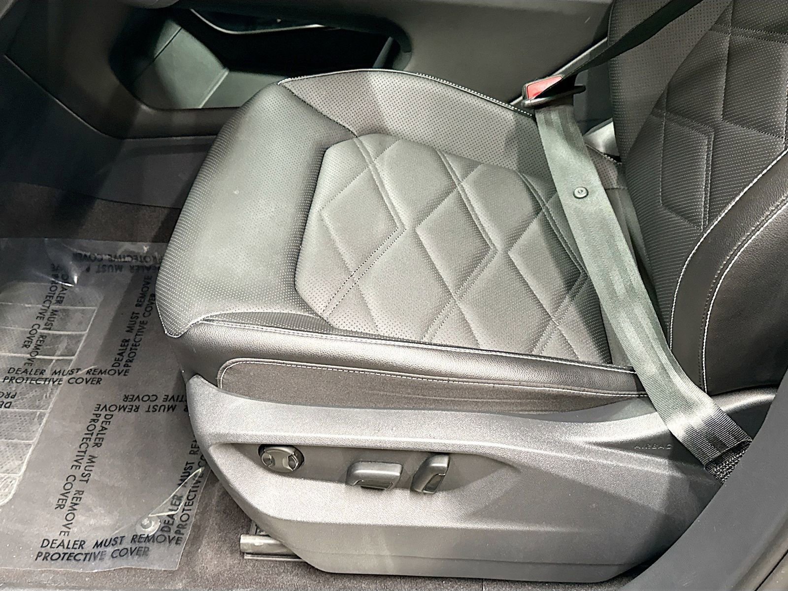 Used 2025 Volkswagen Atlas SE image 20