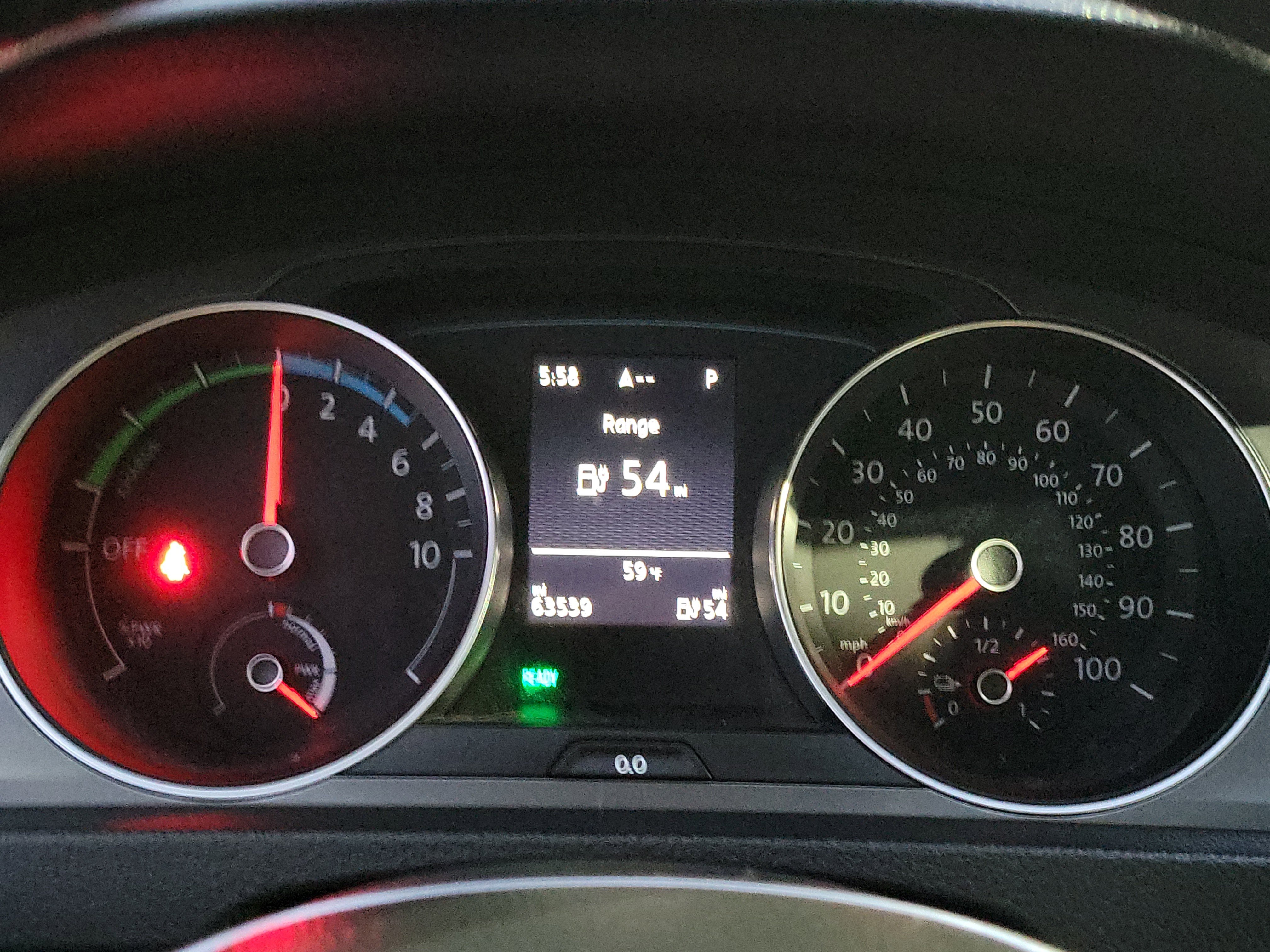 Used 2016 Volkswagen e-Golf SEL Premium image 9