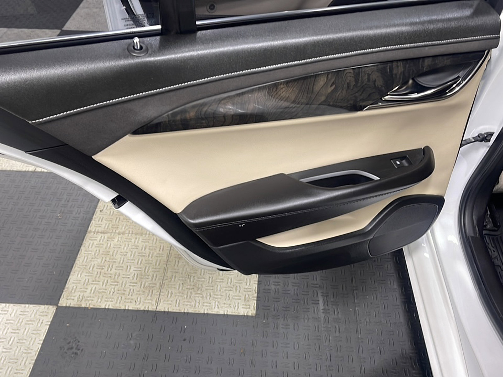 Used 2018 Cadillac ATS Luxury w/ Safety and Security Package RWD image 11