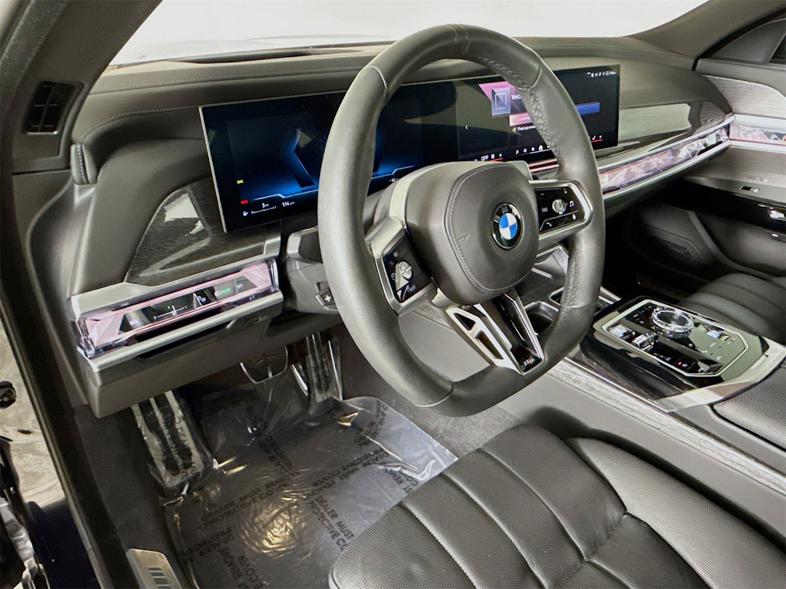 Certified 2023 BMW 760i xDrive w/ Executive Package image 9