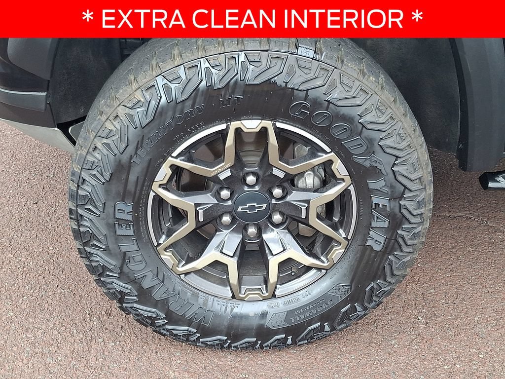 Used 2024 Chevrolet Colorado ZR2 w/ Technology Package AWD/4WD image 8