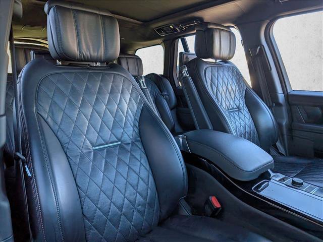 Used 2021 Land Rover Range Rover SV Autobiography Dynamic image 16