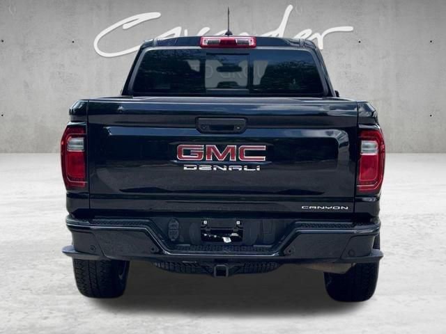 Used 2025 GMC Canyon Denali AWD/4WD image 15