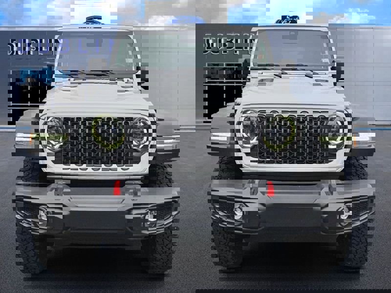 Used 2024 Jeep Wrangler Unlimited Rubicon w/ Technology Group image 2