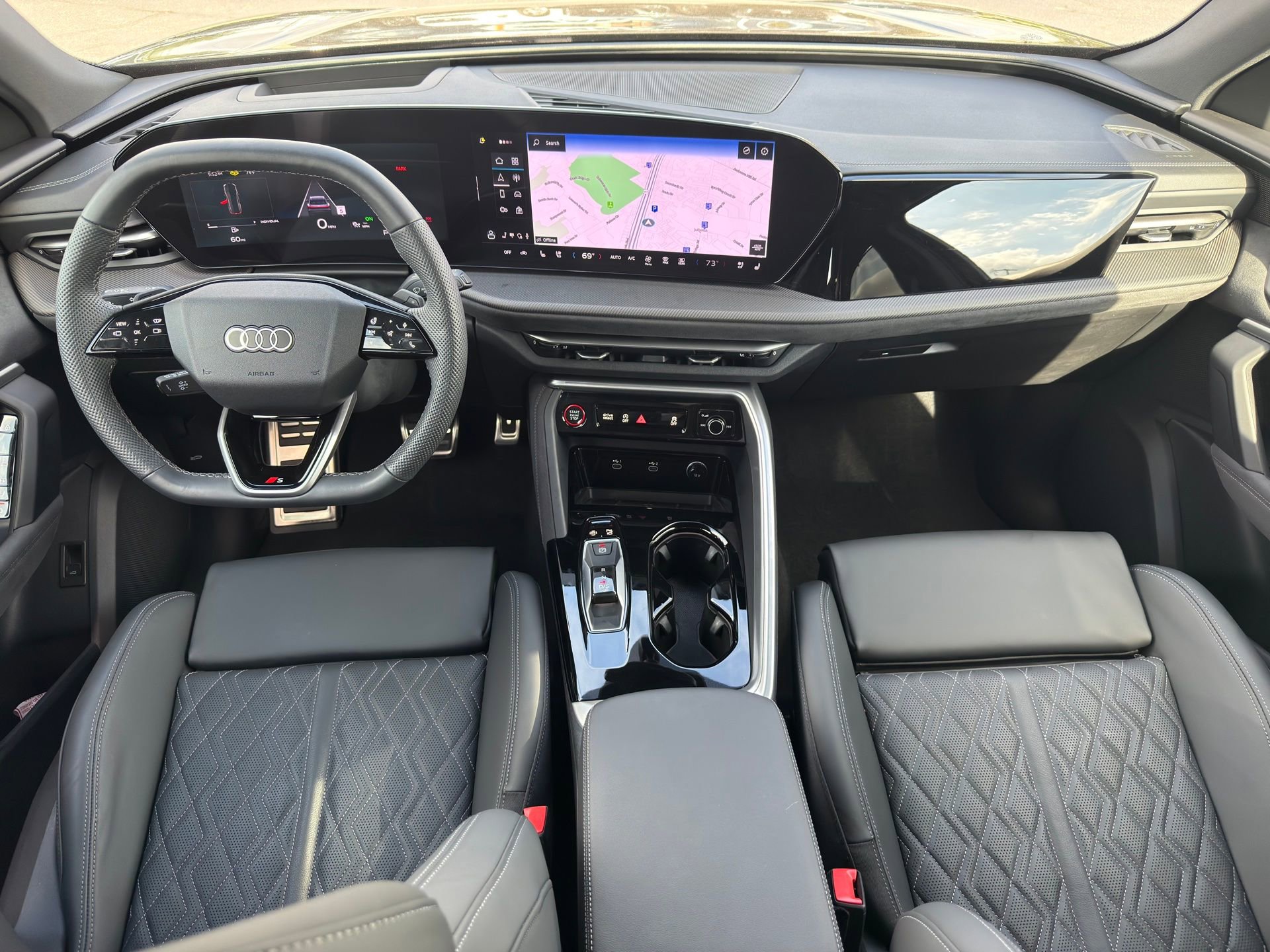 Used 2025 Audi SQ5 Premium Plus w/ Premium Plus Package image 21