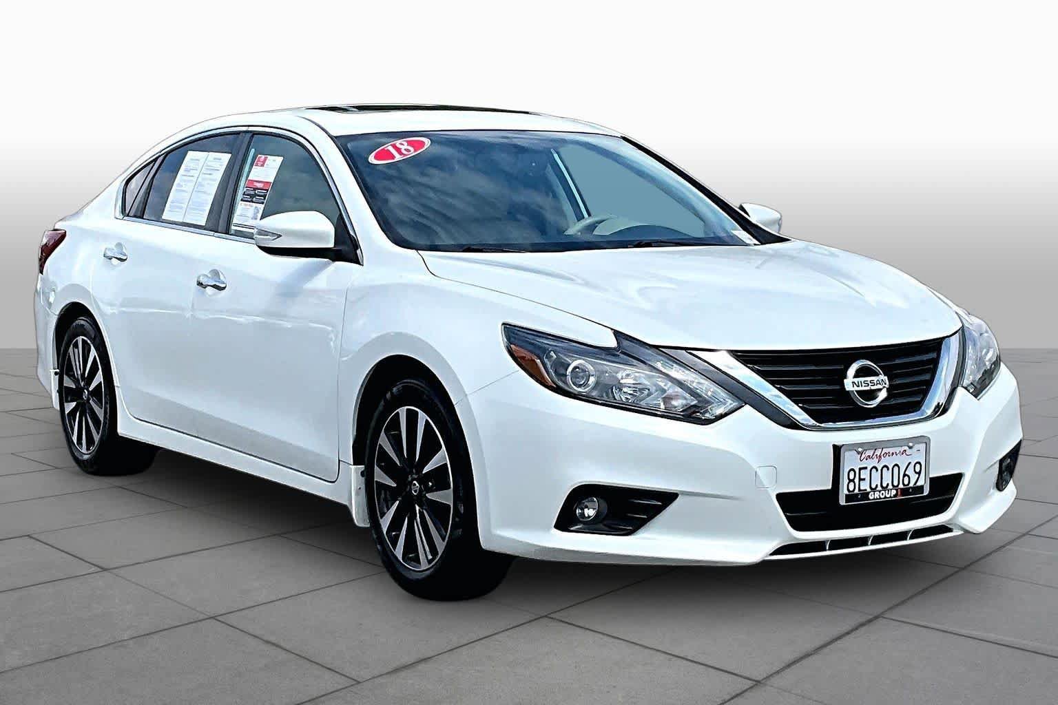 Used 2018 Nissan Altima 2.5 SL w/ 2.5 SL Technology Package FWD image 2