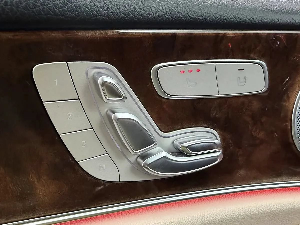 Used 2017 Mercedes-Benz E 300 4MATIC image 15